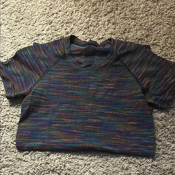 Lululemon Multicolor Short Sleeve Shirt - Picture 2 of 2